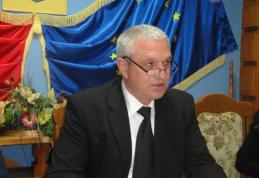 Prefectul: „Dacă nu luam decizia de încheiere a mandatului primarului de Unţeni, riscam să fiu sancţionat penal”