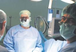 Medicii, scoși din categoria funcționarilor publici. Băsescu a promulgat Legea