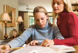 Propunere de lege pentru părinții care muncesc în străinătate: obligați să stea cel puțin 3 luni pe an împreună cu copiii lor