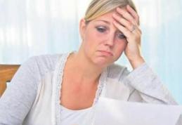 Abuz fără margini: Băncile îţi pun poprire şi pe alocaţia copiilor