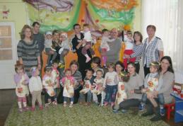 „Frumoasă şi darnică, toamnă românească” - activitate desfăşurată la Grădiniţa cu P.P. nr. 6 Dorohoi