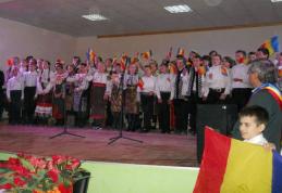 Elevii Şcolii Gimnaziale „Gheorghe Popovici”, Lozna, într-un moment de sărbătoare - FOTO