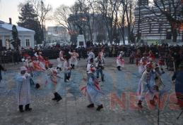 Parada formațiilor de datini și obiceiuri 2014: Au început înscrierile urătorilor!