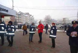 Campanie de informare a populației pentru prevenirea incendiilor, pe pietonalul Grigore Ghica din Dorohoi