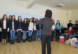 CN „Grigore Ghica” Dorohoi – „Colinde cu surprise în prag de sărbatori’’ la Liceul Tehnologic Special „Ion Pillat” Dorohoi - FOTO