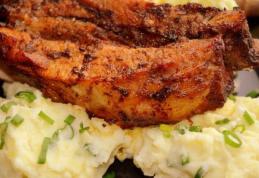 Costiță afumată cu piure de cartofi cu muștar