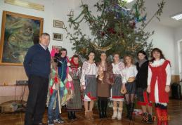 Serbare de Crăciun La Liceul Tehnologic „Al. Vlahuţă” Şendriceni - VIDEO.FOTO