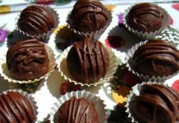 Bomboane din biscuiți, cu afine