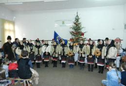 Program de datini și obiceiuri pentru copiii angajaților Inspectoratului de Jandarmi Județean Botoșani