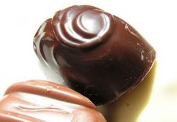 Halucinant. Ce-a descoperit, în bomboanele de ciocolată, o femeie care le-a cumpărat pentru nepoţi