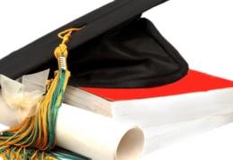 Profesorii care au susţinut doctoratul după 2010, penalizaţi la salariu