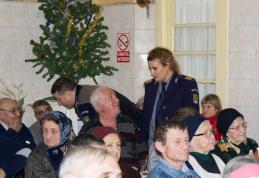 Daruri de sărbători oferite de poliţiştii de frontieră