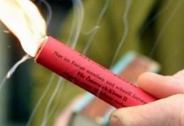 Dorohoiancă depistată de jandarmi transportând zeci de petarde într-un rucsac