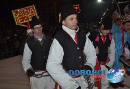 Banda Iezer – Evoluția Formațiilor de Datini și Obiceiuri din 31 decembrie 2014: VIDEO – FOTO