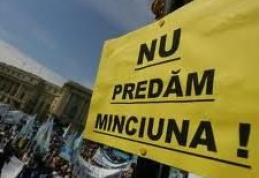 Profesorii din judeţele Suceava şi Botoşani ameninţă cu închiderea şcolilor 