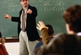 Noul regulament şcolar: Agresarea verbală, fizică şi emoţională a elevilor de către profesori, interzisă