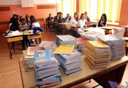 Manualele vândute cu de-a sila le pot aduce dascălilor 10 ani de închisoare