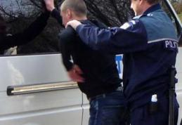 Minor de 15 ani, suspectat de comiterea mai multor furturi 