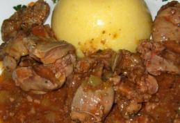 Ficăței de pui în sos de roșii