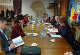 Copii obezi sau cu diabet, mame adolescente, copii agresivi şi depresivi: flagele ce pot fi combătute prin educaţia pentru sănătate 