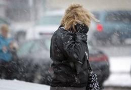 ANM: Ninsori și intensificări ale vântului duminică, între orele 8:00 și 22:00