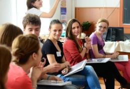 10.000 de elevi scapă anual de proba de competenţe digitale şi 7.000, de limbă modernă la BAC