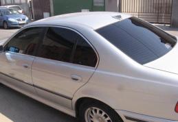 Vrei folii auto? Ce condiţii trebuie să îndeplineşti şi cât este amenda pentru protecţiile solare neomologate