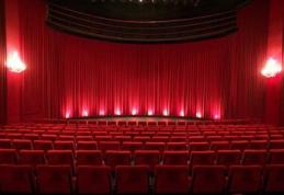 Teatrul „Mihai Eminescu” pe scena Sălii Teatrului din Dorohoi