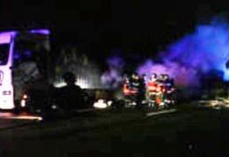 Români implicați într-un accident de proporții în Franța. Doi oameni au ars de vii