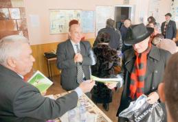 Lansare de carte la Vlăsinești - „RAPORTUL DE SEARĂ” – autor, GHEORGHE BURAC - FOTO