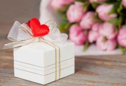 Cadou-surpriză pentru unele angajate, de 8 Martie. Vezi cine și ce vor primi în dar