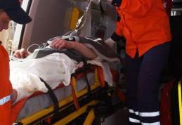 Tânăr în stare gravă, ajuns la spital, după ce a fost înjunghiat în abdomen!
