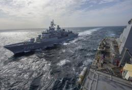 Şase nave de război NATO au intrat în Marea Neagră