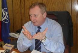 Directori de şcoli suspectaţi că au fost complici la majorările salariale ale profesorilor