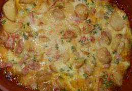 Cartofi prăjiți cu ou și brânză