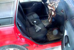 Armă şi muniţia aferentă confiscată de polițiștii de frontieră - FOTO