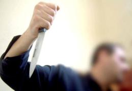 Crimă oribilă la Cristineşti! Un bărbat și-a omorât tatăl cu un cuțit