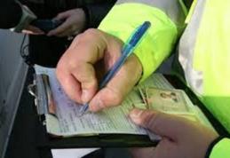 Inconștiență la volan! Deși avea permisul suspendat a fost depistat circulând cu viteza  peste limita legală