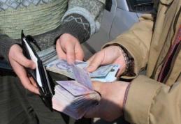 Cercetaţi pentru înșelăciune, după ce au primit sume de bani, folosindu-se de imaginea unui lăcaş de cult