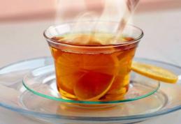 Studiu: Ceaiul foarte fierbinte favorizează apariţia cancerului esofagian