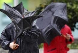 Vreme rece, vânt puternic și ploi în toată țara, de sâmbătă seară până miercuri, la ora 18:00