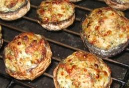 Ciuperci umplute cu carne de porc