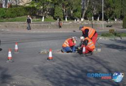 Pavelele de pe B-dul Victoriei din Dorohoi „rearanjate” de Symmetrica în urma solicitării administrației locale - FOTO