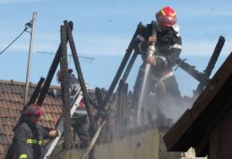 Familie din Pomârla rămasă fără casă din cauza unui coş de fum deteriorat