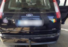 Depistat de polițiștii de frontieră în trafic cu un Ford cu numerele de înmatriculare expirate