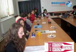 Cenaclul „Editor-Arte” Dorohoi  –  „Critica e uşoară, arta e grea” (Philippe Destouches) - VIDEO/FOTO