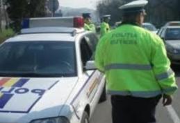 Șofer din Cristinești aproape de coma alcoolică găsit cu mașina într-un șanț