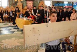 Elev de la Seminarul Teologic Dorohoi, premiant la Festivalul Național „Ritmuri de toacă” - FOTO
