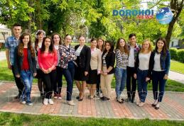 Elevi ai Seminarului Teologic Dorohoi, premiați la Festivalul judeţean de teatru francofon „Parole et Theatre” - FOTO