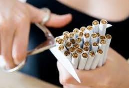 Ziua Mondială fără tutun marcată la Prefectură prin dezbateri, tricouri inscripţionate şi mesaje luminoase